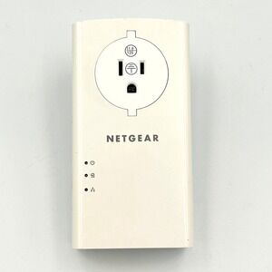 Netgear Powerline 2000 + Extra Outlet PLP2000 Gigabit Ethernet Adapter White